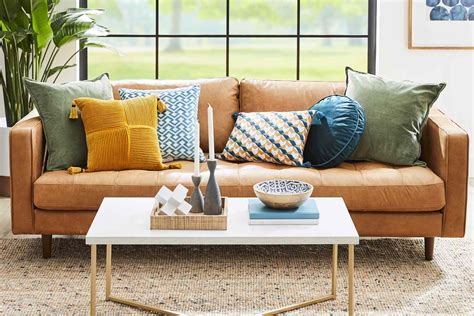 How To Mix And Match Throw Pillows Like A Pro