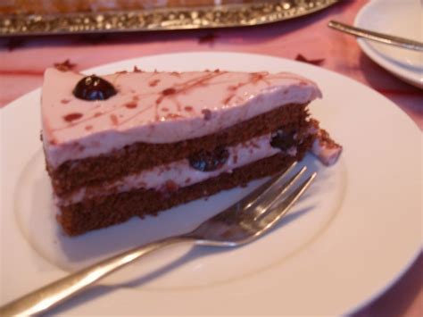 Maybe you would like to learn more about one of these? sei kreativ :): Amarena-Kirsch-Torte