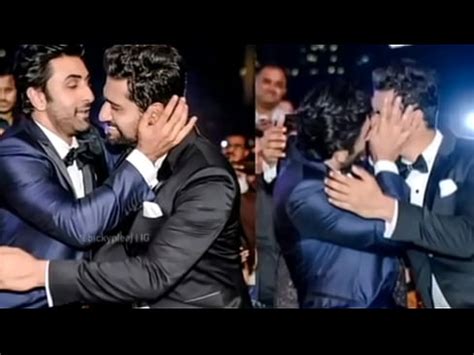 El Actor De Bollywood Ranbir Kapoor Hot Gay Beso Con Un Actor Masculino Xvideos Com