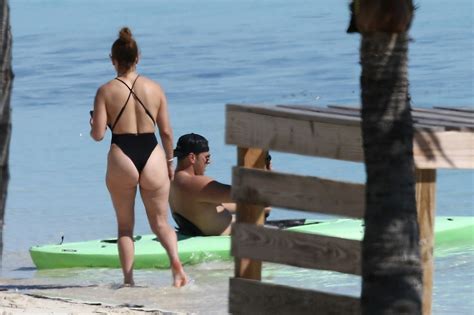 Jennifer Lopez Showed Off Her Juicy Ass On The Ocean 36 Photos The Fappening