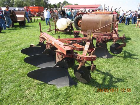 Maybe you would like to learn more about one of these? 3 bottom International 440 plow | Garden tools, Pictures ...