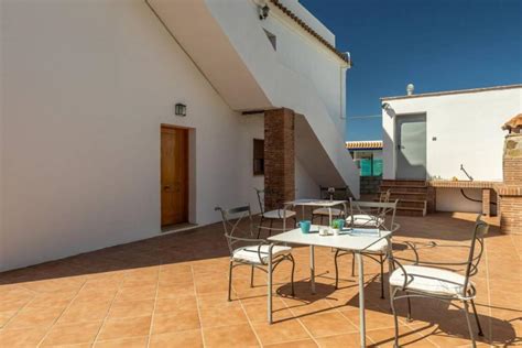 Un diseño funcional, te permitirá contar con cocina propia y dormitorios independientes para encontrar el espacio que necesitas,. Apartamento Bolonia Luz B, Bolonia - Vedi l'offerta ...
