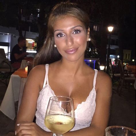 Do you want to talk to isabel raad? Sraad - MIAMI!