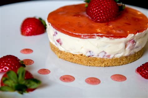 delicious strawberry cheese cake easy recipes to make at home