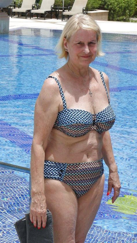 Granny Swimsuit Just Hawt Dame Damesmode Ogen
