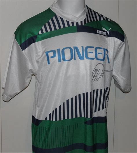Hier vind je de laatste berichten rondom de trots van het noorden. FC Groningen Home football shirt 1989 - 1991.