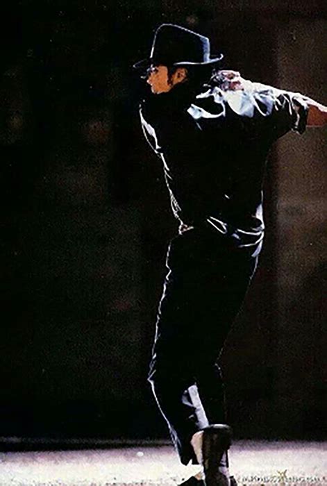 Michael Jackson And His Iconic Dance Moves Michael Jackson Official Site