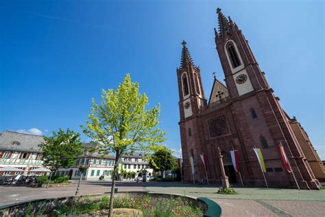Ideal für familien, gruppen, paare. Wohnen für Senioren in Geisenheim | Centra Immobilien GmbH