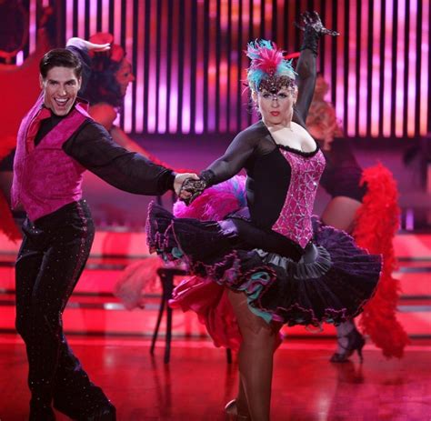 Sie wirkte in ihrer jugend als sängerin in der familienband mit. RTL-Show: Maite Kelly tanzt im "Let's Dance"-Finale zum Sieg - WELT