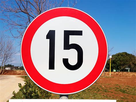 15 Miles Per Hour Speed Limit Sign Stock Photos Pictures And Royalty