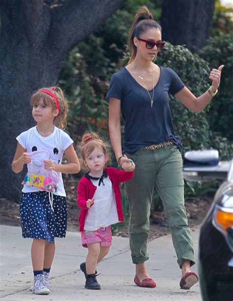 Jessica marie alba (born april 28, 1981) is an american actress and businesswoman. Jessica Alba & Family At The Coldwater Canyon Park | Celeb ...