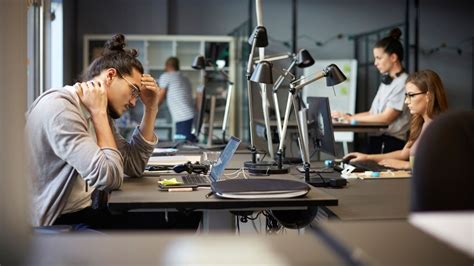 Deutschland Jeder fünfte Arbeitnehmer empfindet digitalen Stress