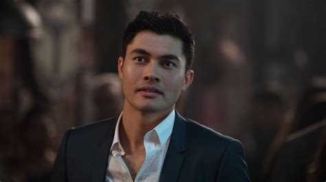 Review Crazy Rich Asians Is Fun Rom Com And Much More