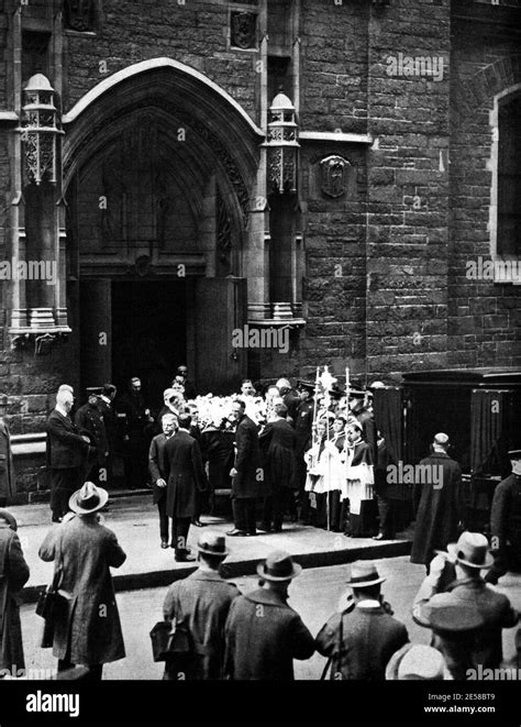 1 May 1924 New York USA Saint Vincent Church The Funeral Of