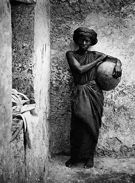 File Servant Or Slave Woman In Mogadishu Wikipedia