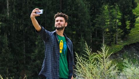 Over 250 People Have Died While Taking A Selfie Since 2011