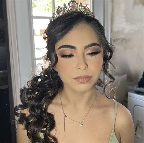 Pin By Noya On Quince Quinceanera Makeup Quince Hairstyles