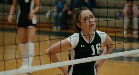 Under Armour Volleyball Jersey Worn By Lily Collins In The Blind Side