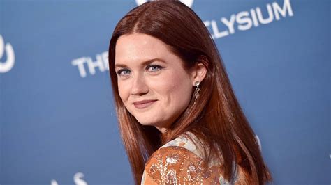 130 lbs (59.0 kg) bonnie wright body shape: Bonnie Wright Biography | Movies, TV, Net Worth, Body ...