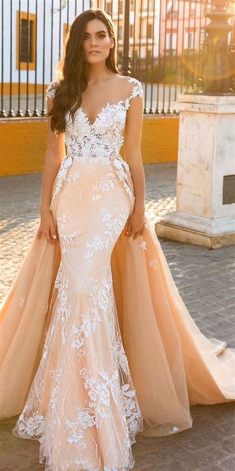Wedding dresses for second marriages can really range in style and design, with everything from very formal to a laid back and relaxed dress. 30+ Stunning and Awe-Inspiring Crystal Design Wedding ...