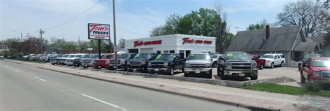 The helpful staff at our greater des moines, iowa car dealership is always available to answer questions you may have about purchasing a used car, auto financing, auto repair, or auto parts. Car Dealerships On University Ave Des Moines Iowa ...