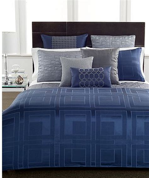 The queen comforter size mentioned above is only a guideline and many quill manufacturers add few inches or madison park aubrey queen size bed comforter set is really a complete bed in a bag with lots of extras. Royal blue comforter. | Hotel collection bedding, Hotel ...