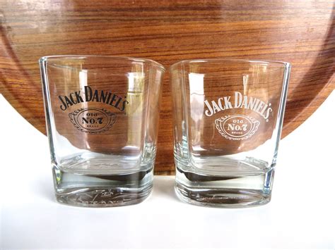 Set Of 2 Black And White Jack Daniels Whiskey Glasses Vintage Etsy Whiskey Rock Whiskey