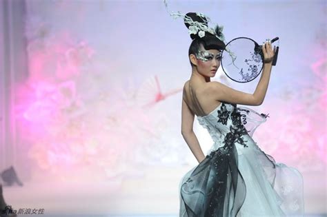 China Fashion Week Les Dernières Tendances De Maquillage 2012 Idées De Mode Mode Chinoise