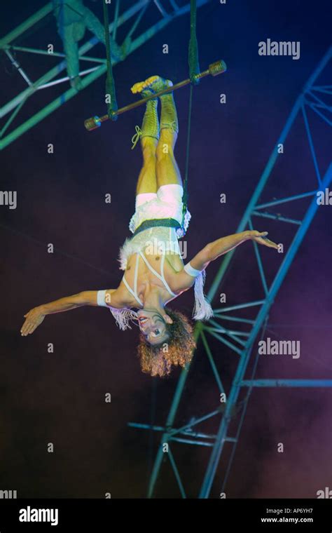 Cirque Aerialist Or Aerial Circus Performers Of The Circo Da Du