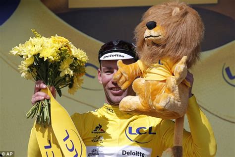 mark cavendish wins first stage of tour de france to claim maiden yellow jersey after pipping