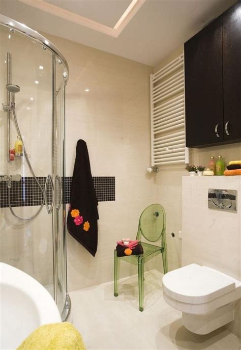 Tolle badezimmer deko ideen für eine stimmige atmosphäre in deinem badezimmer. Kleine Badezimmer: 33 Ideen und Tipps zur Farbgestaltung ...