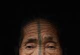 Adam Kozioł Twarzą w twarze Zobacz poruszające zdjęcia plemion Afryki i Azji