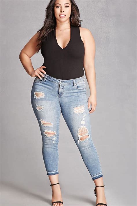 Plus Size Distressed Jeans Plus Size Outfits Plus Size Distressed Jeans Curvy Girl Fashion