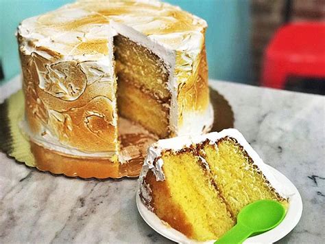 I don't like this at all. Bizcocho Dominicano in 2020 | Cake boss, Desserts, Cake