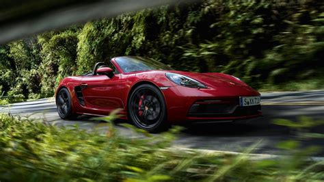 The actual transaction price depends on many variables from dealer inventory to bargaining skills, so this figure is an approximation. 2018 Porsche 718 Cayman GTS Specs * Price * Design