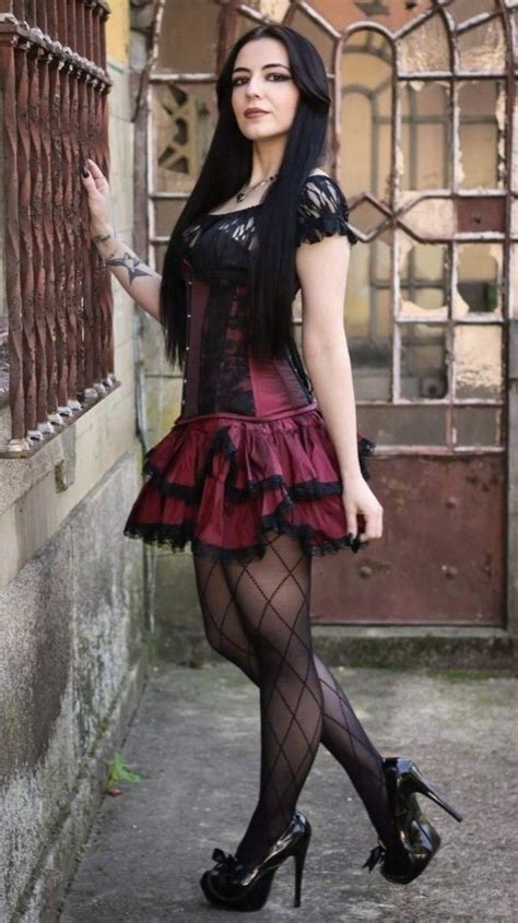 pin by gabriel pérez on gothics girls gothic outfits goth beauty gothic fashion