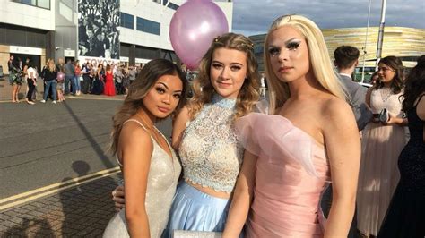 Boy Crowned Prom Queen By Schoolmates Bbc News