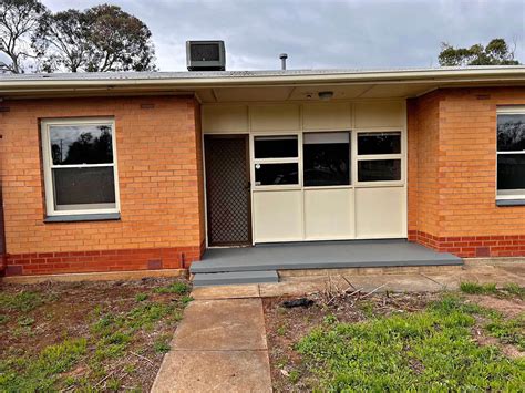 3 Bedroom House For Rent In Smithfield Plain - Property Rentals