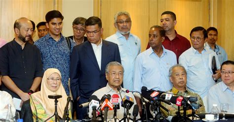 Son of tuan guru haji mohd yassin mohammad and hjh.khadijah kassim, (isteri kedua) husband of private father of. Muhyiddin said claims of 142 young offenders detained ...