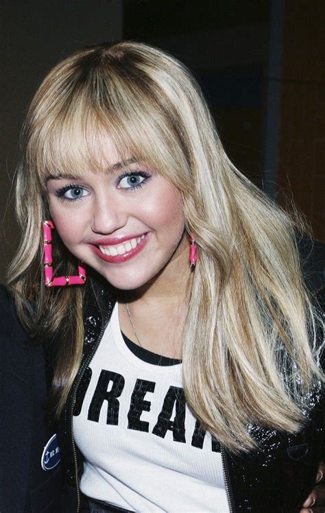 Young Miley Cyrus As Hannah Montana Mileycyrus Hannahmontana
