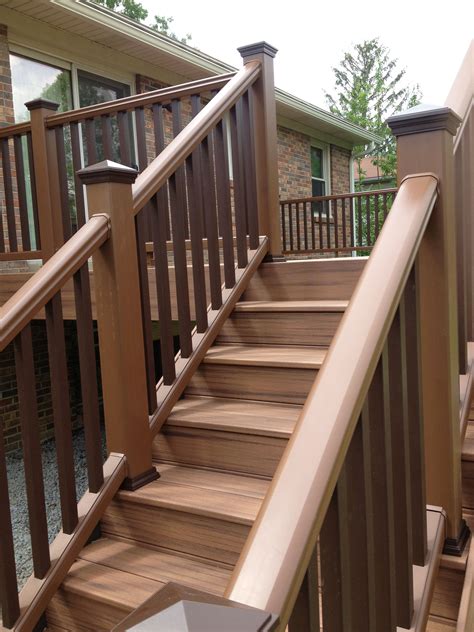 Trex Decking With Railing And Stairs