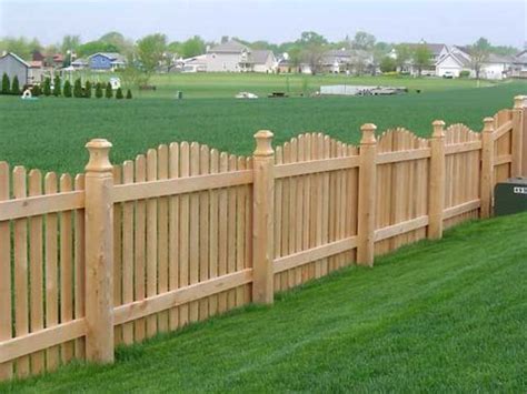 How much a wood fence should cost. 2017 Fencing Prices - Fence Cost Estimators, Prices Per Foot