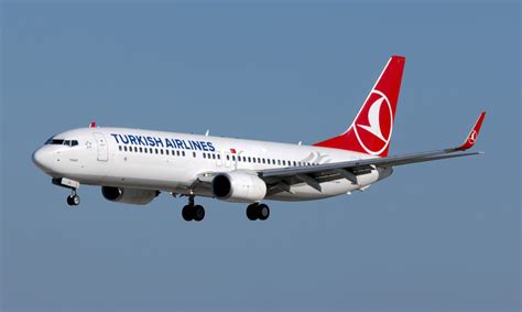 Turkish airlines general management building, ataturk airport, yesilkoy, istanbul. Turkish Airlines suspende todos los vuelos hasta el 28 de mayo