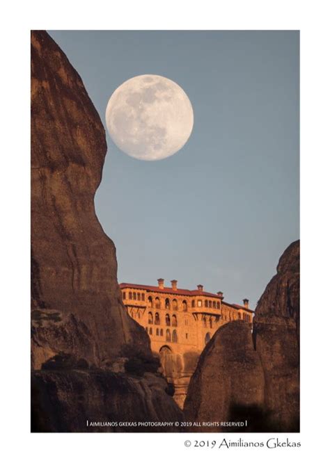 See It Photos Of 2019s Biggest Supermoon Astronomy Essentials