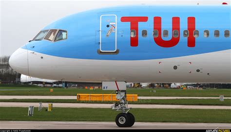 G Byay Tui Airways Boeing 757 200 At Manchester Photo Id 1179067