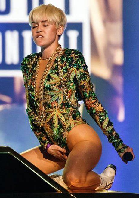 Miley Cyrus O Face Porn Pic Eporner