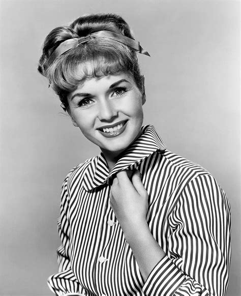 debbie reynolds actress singer dancer entertainer star motion pictures movies silver