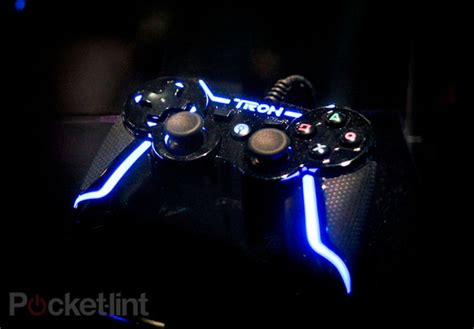 Tron Controllers Light Up Your Gaming Life Giant Freakin Robotgiant