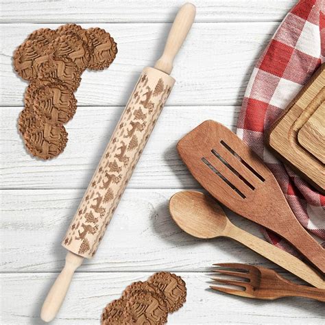 Christmas Wooden Rolling Pins Engraved Embossing Rolling Pin With Xmas