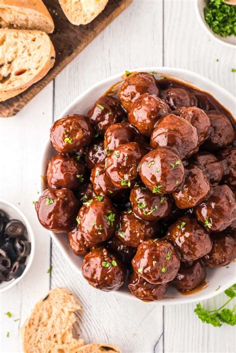 Once it appears that the meatballs have somewhat thawed, go ahead and turn your crockpot down to low. Bourbon Meatballs Crockpot - Crockpot Bbq Meatballs Only 4 ...